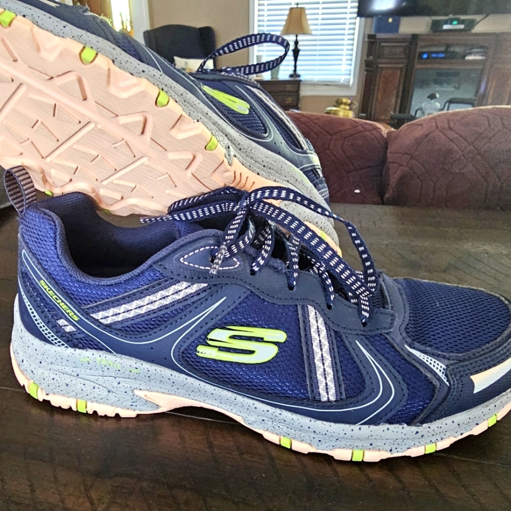 Sketchers Memory Foam Size 9